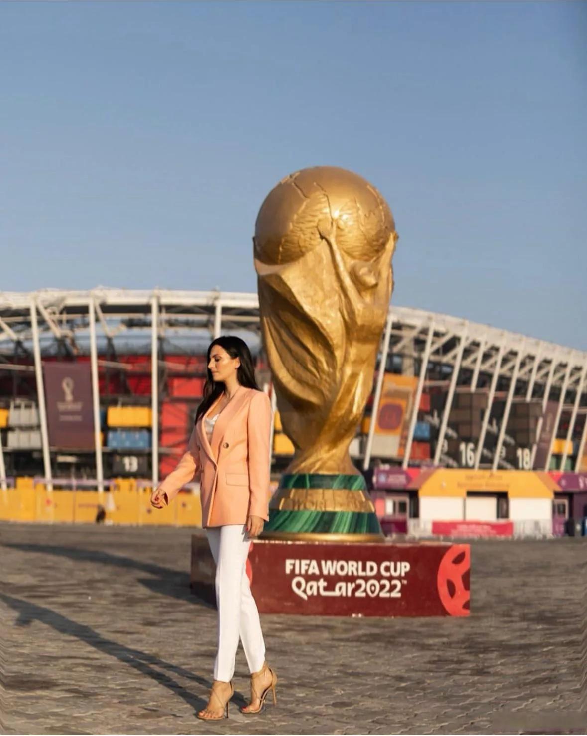 国内足球女经纪人,中国足球最美女经纪人