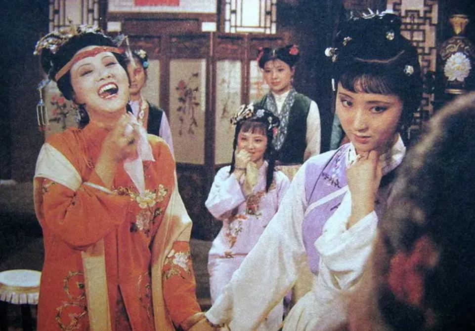 曹雪芹《红楼梦》的后几十回内容的几种猜测