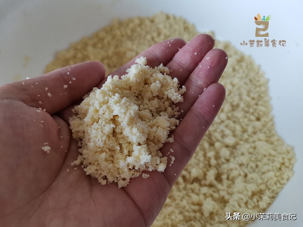 蒸年糕1斤面加多少水,蒸年糕一斤糯米粉加多少红糖