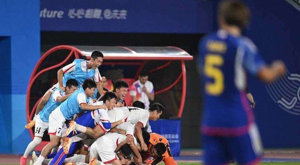 朝鲜男足对日本犯规集锦,朝鲜男足打人