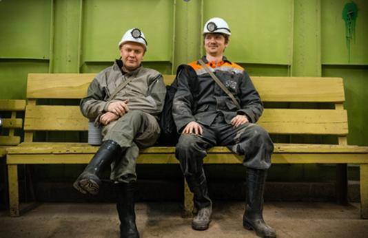 飞越俄罗斯上空,世界目前最大的钻石矿