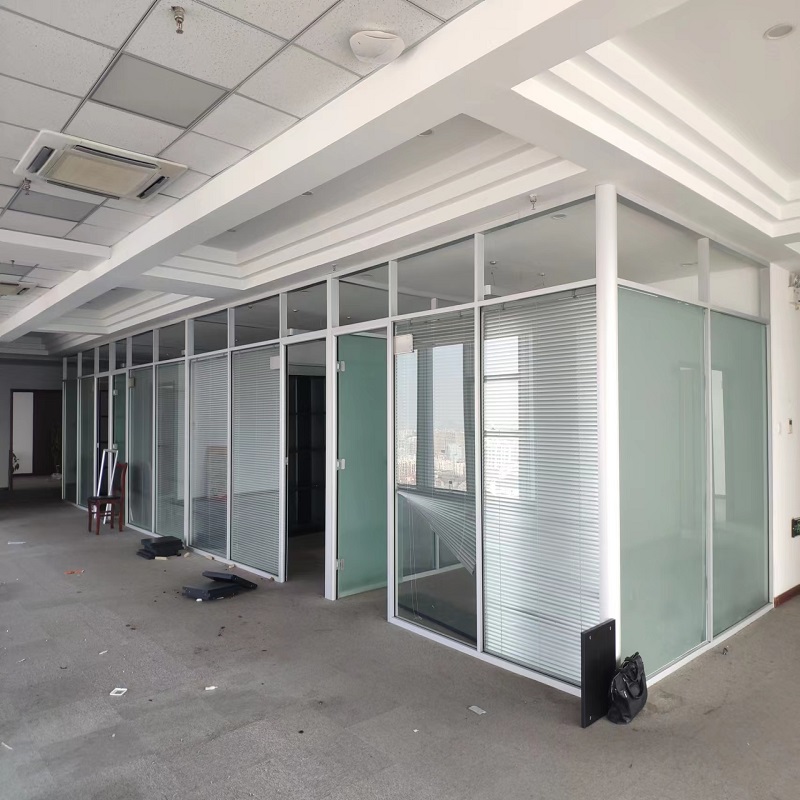 单玻百叶玻璃隔断装修设计,长宁区高端玻璃百叶隔断咨询问价