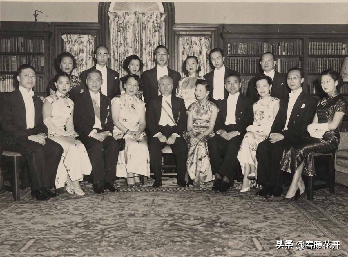 【晚清*楼青**旧影】女子丰乳肥臀，媚态撩人，风姿依旧！