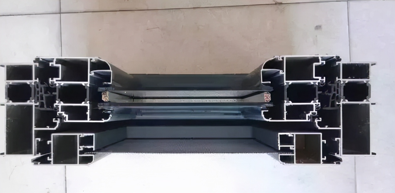 断桥铝是什么意思中文翻译,断桥铝的解释