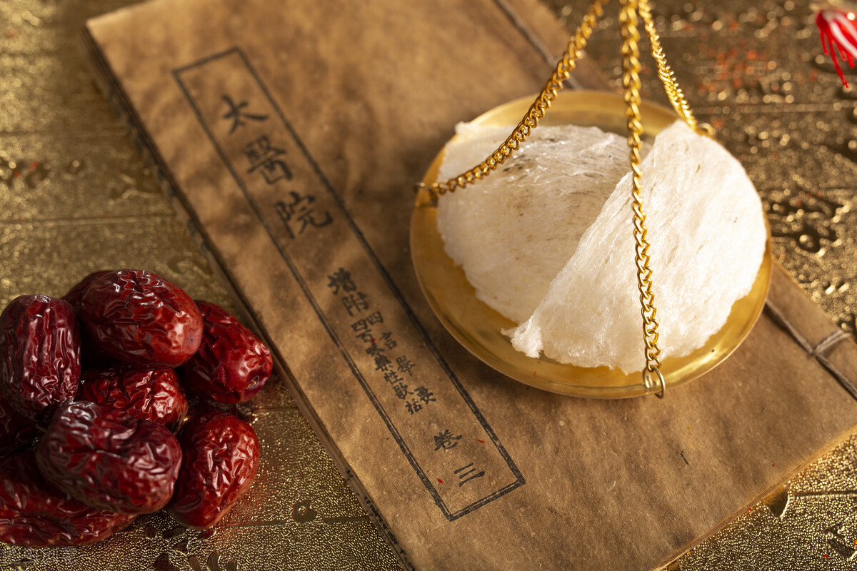 口苦口干这是湿热症的表现，推荐一组方，湿热并除身体好