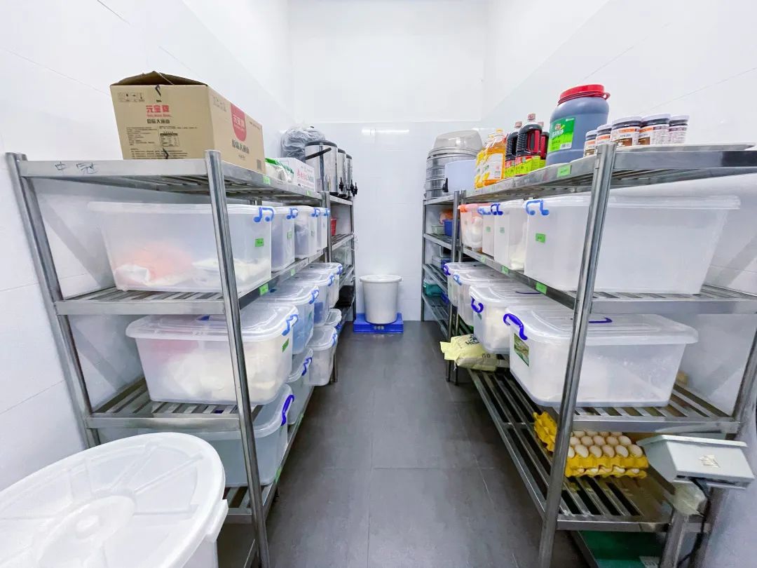 汕头市食品安全协会“食安在线”栏目组走进国澳希尔斯中冠幼儿园