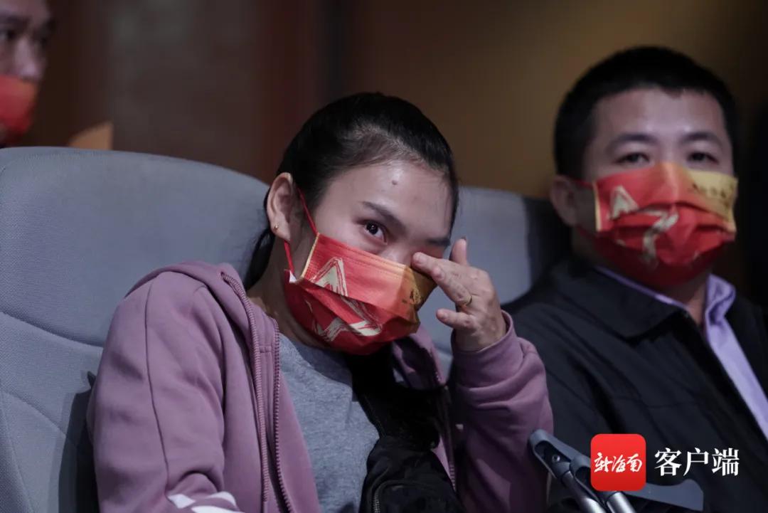 满满的感动夜空中最亮的星朗诵,满满的感动特别暖心