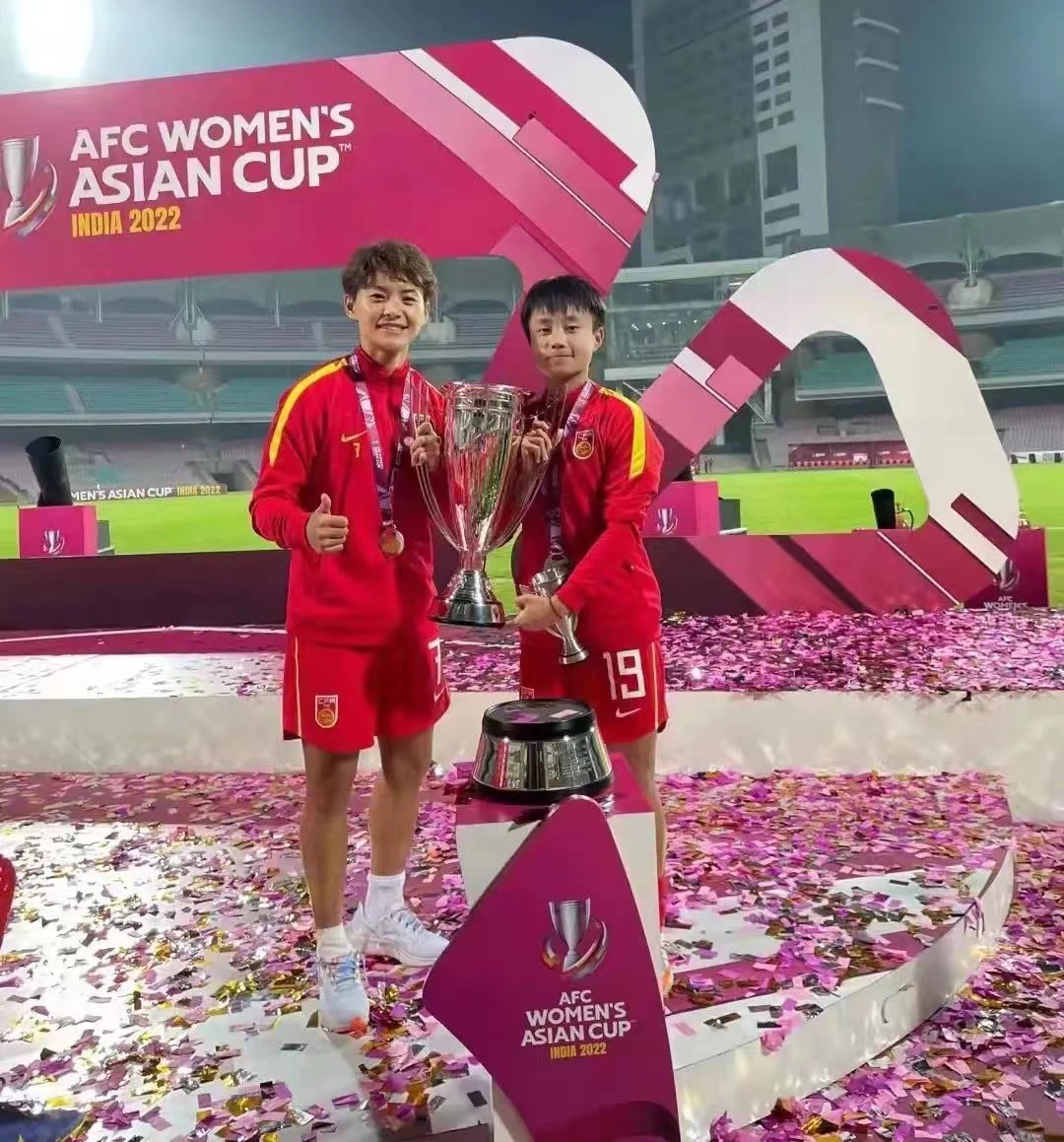 中国女足重夺亚洲杯冠军王霜,中国女足夺奥运冠军