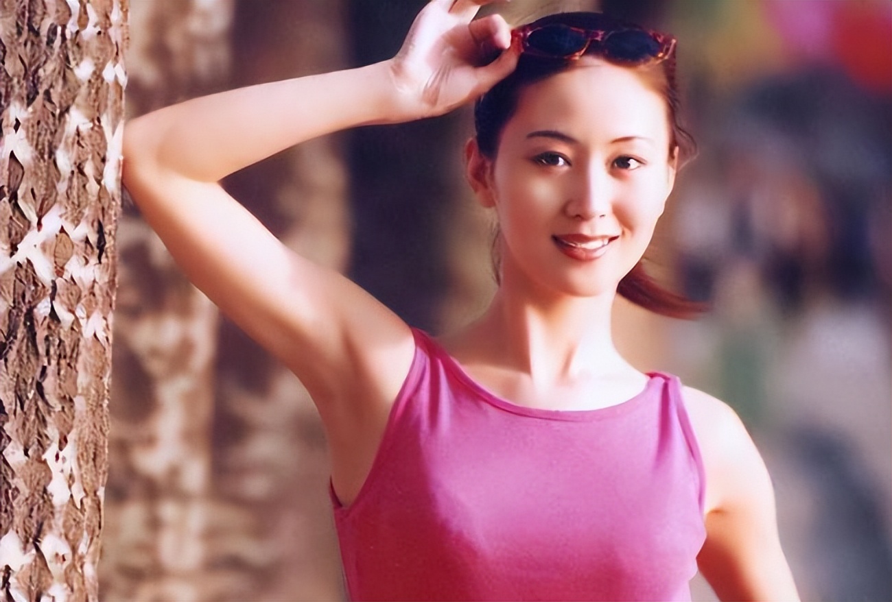 19年后再看汤加丽,为艺术献身成史上第一位人体模特,她做错了