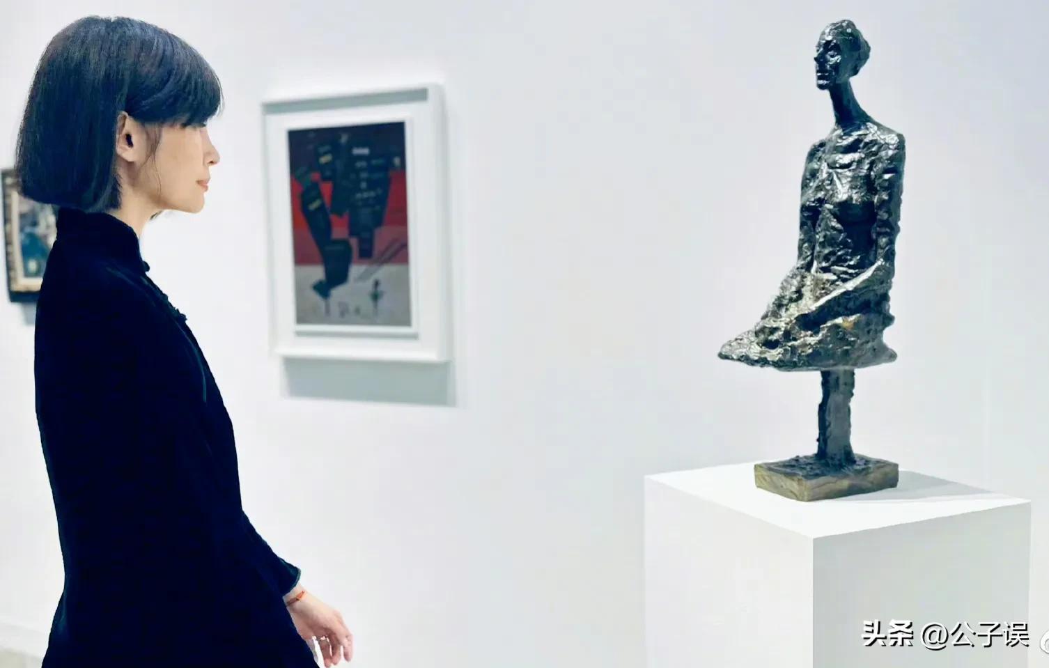 一张和冯小刚的“夜宿门”照片，彻底撕下了沈星的遮羞布