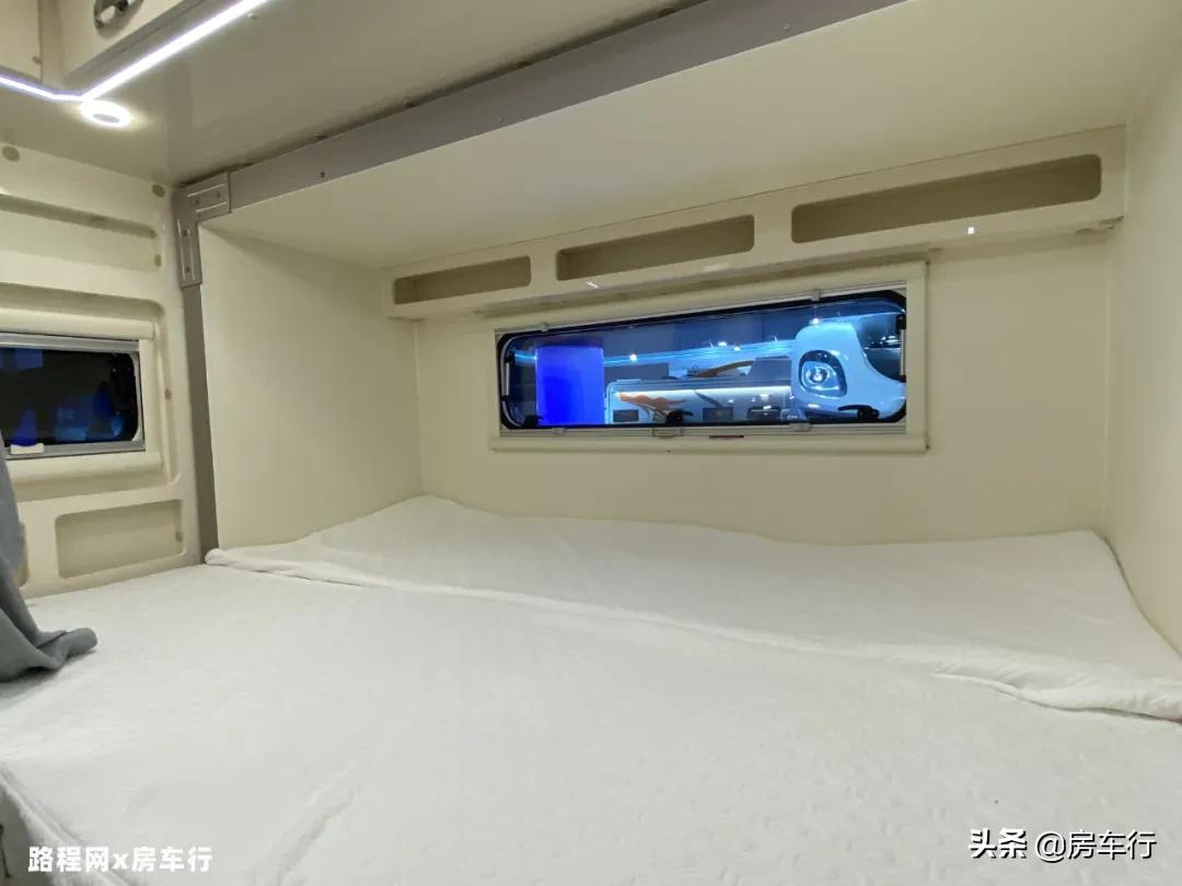 最新款进口顶级依维柯b型房车,依维柯房车推荐10万到20万之间7座