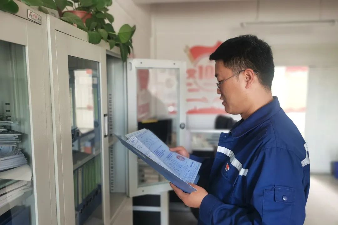 「先进典型」氧化铝除铁“达人”