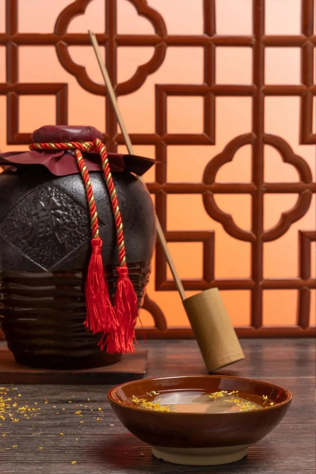 中秋佳节的由来和传统风俗,中秋佳节的由来英语