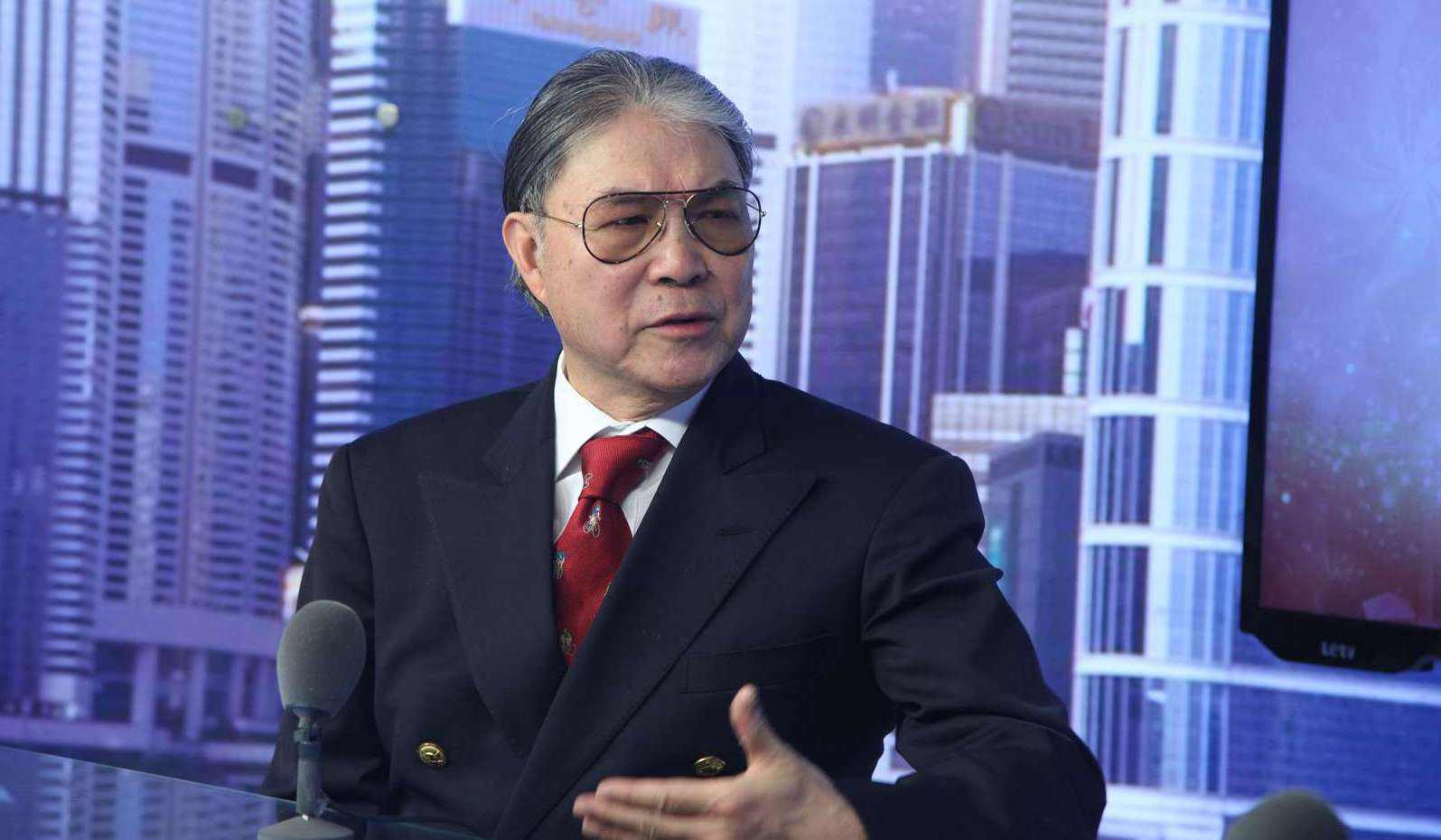 跳水皇后郭晶晶晒全家福,跳水女皇郭晶晶和豪门阔少