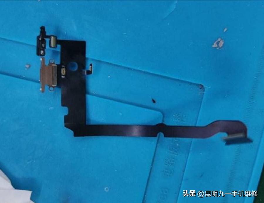 苹果手机进水充不进电怎么办,手机进水已经干了充不上电怎么办