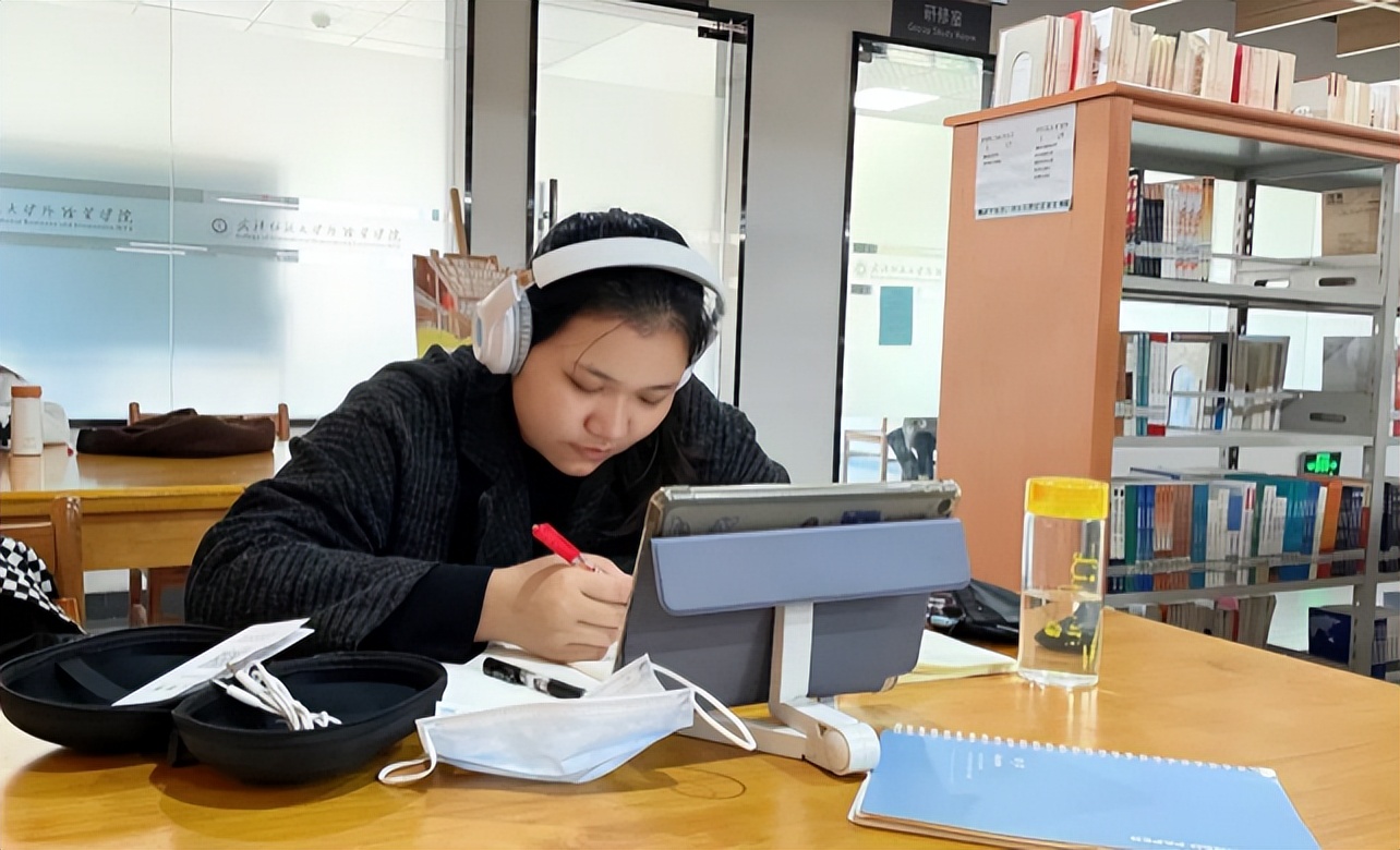 太优秀了英语,非常优秀的专科生英语考过六级