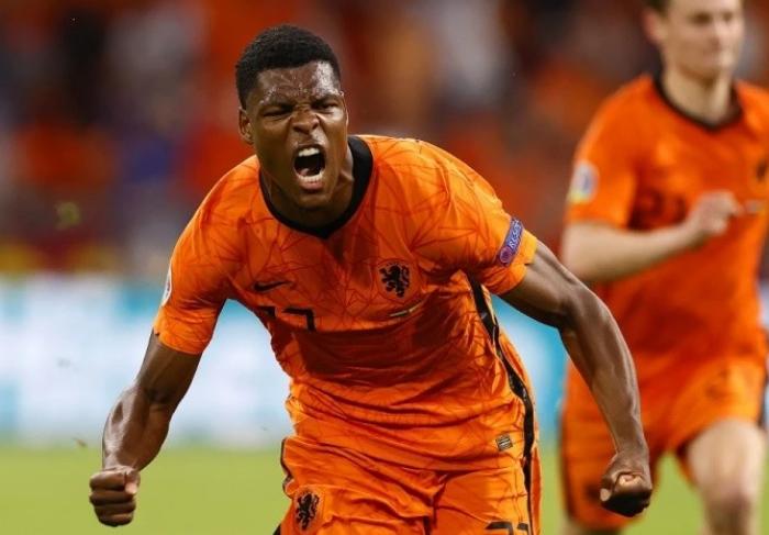 又卖主力套现！国米抛售顶级世界杯国脚，卧龙凤雏却留着当宝贝！