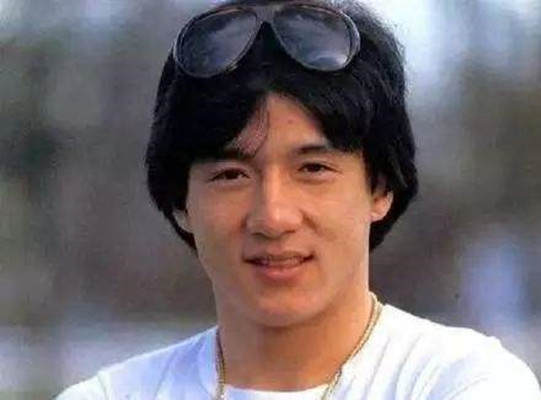 周星驰割双眼皮访谈,周星驰割双眼皮前的电影