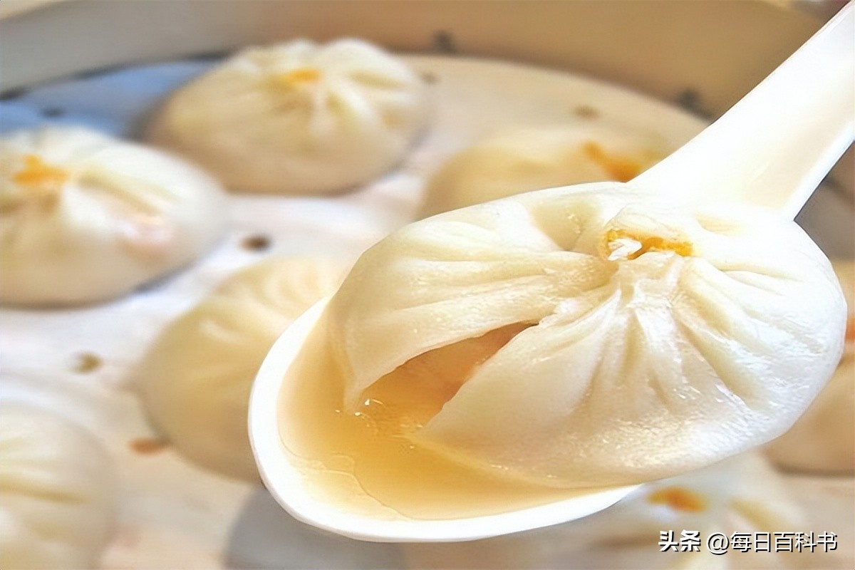 街边的煎炸鸡排,类似鸡排章鱼小丸子的小吃