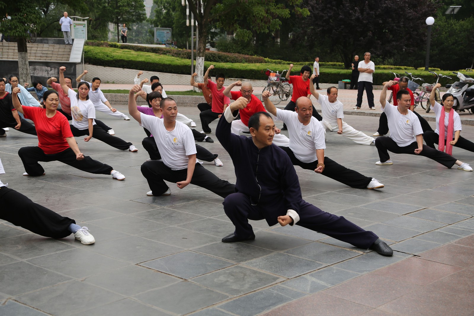 老年人腿脚没力吃什么药可以补充,老年人腿无力需要补充什么营养