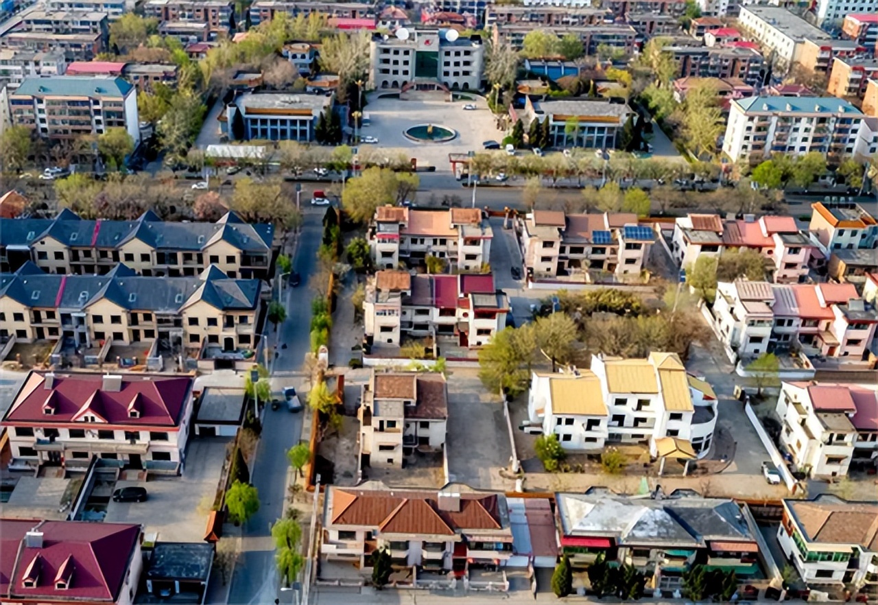 大邱庄景象如何？禹作敏的别墅杂草丛生，门牌被摘去，一片破败