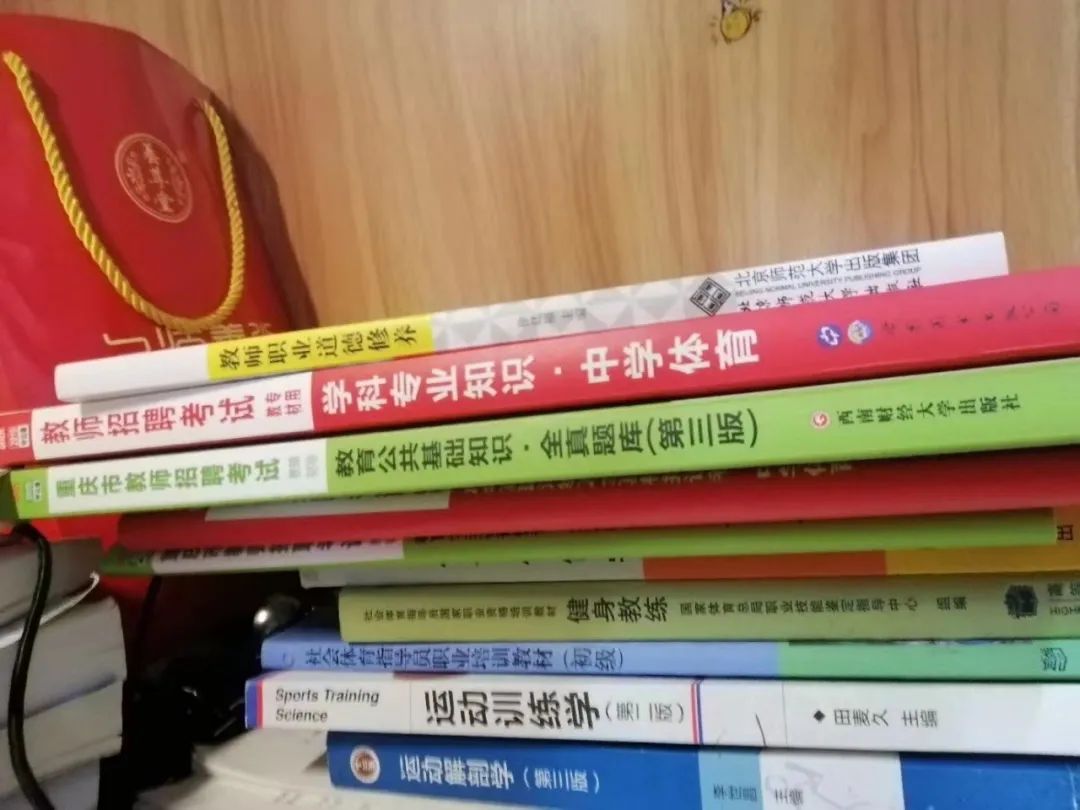 工作8个月,月薪1.3W,从田径场到健身房,变的是赛场,不变的是光芒!
