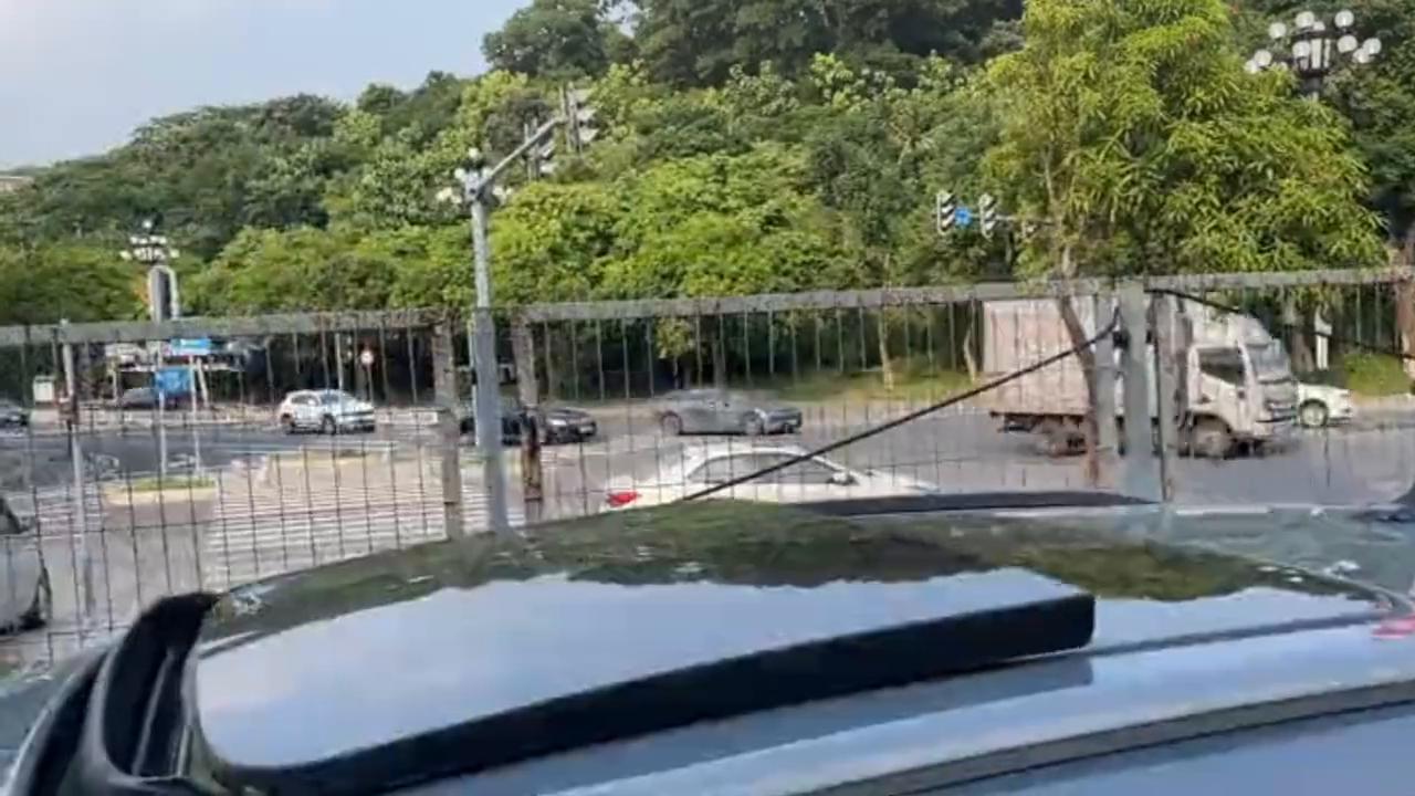 家家都有小汽车了夏日车内高温，快速降温有妙招！