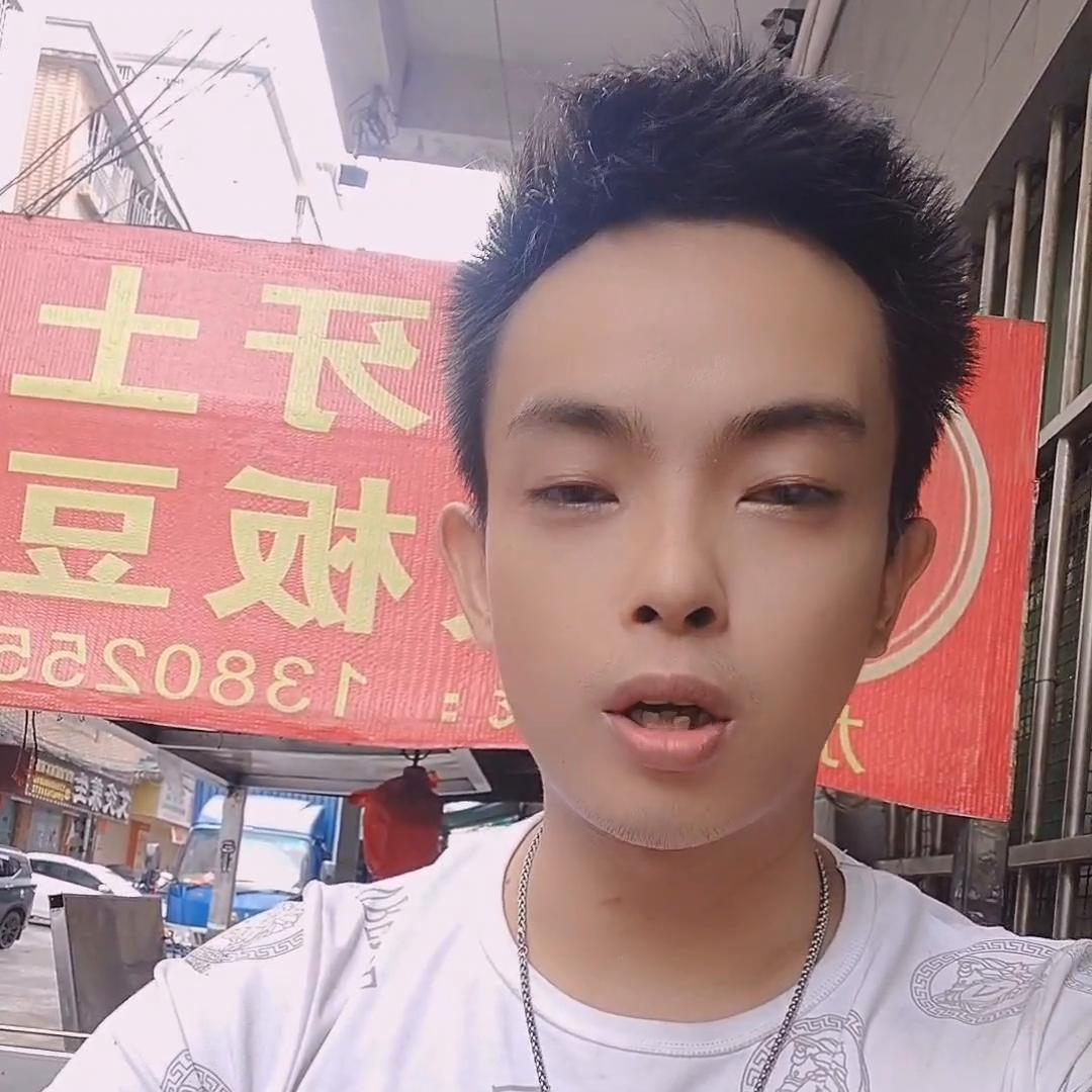 摆摊创业的小机器有哪些,摆摊创业生活记录