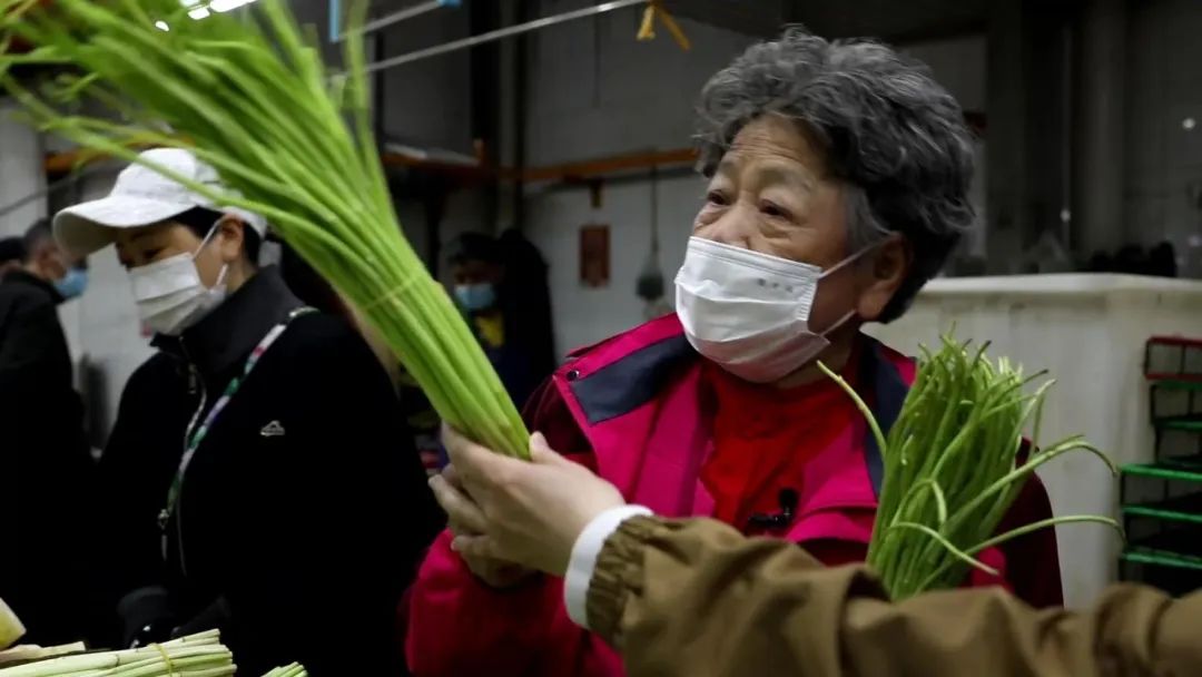 百岁老奶奶精神饱满是怎么回事,百岁老奶奶精神饱满的原因