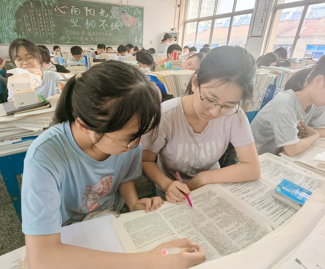 武穴育才校长罗平安,武穴市育才高级中学校长罗平安
