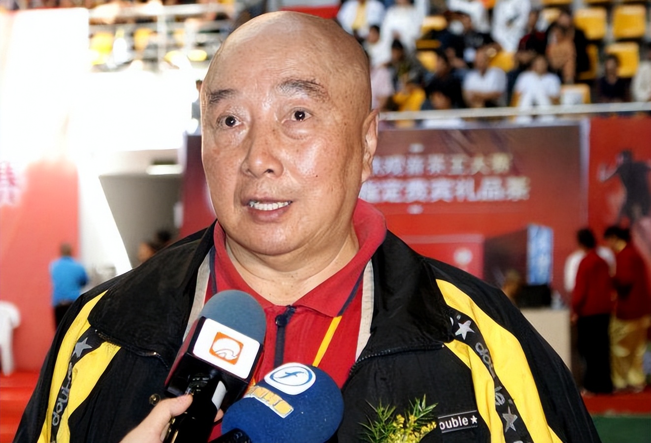 1982年的少林寺中于海演的是谁,新少林寺方丈扮演者于海还活着吗