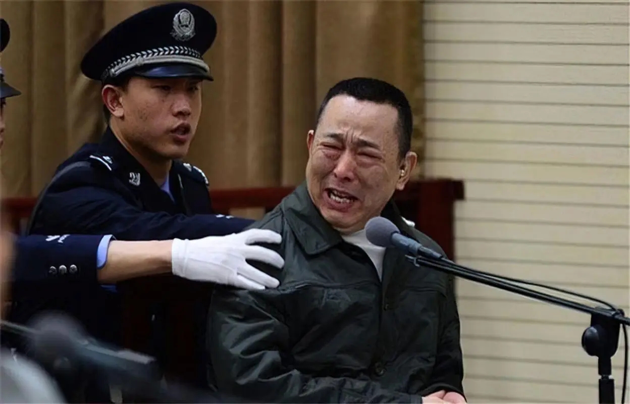 五一想看第二从校园贷到*杀凶**案中案《检察风云》刷新国产片尺度！