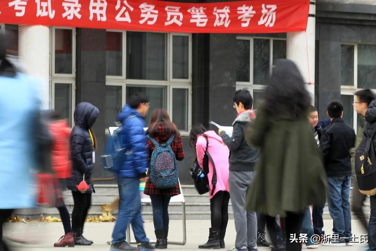 安徽宿迁副镇长开网约车,开网约车的副镇长现状