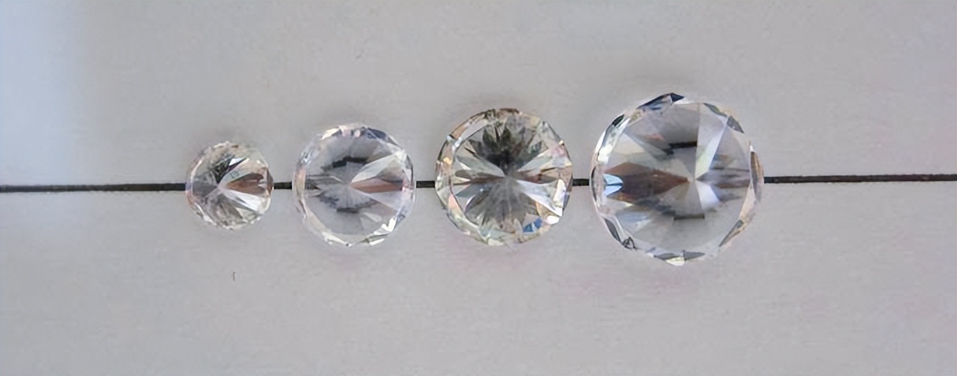 用最简单的方法鉴别钻石的真假,辨别真钻石和假钻石的方法