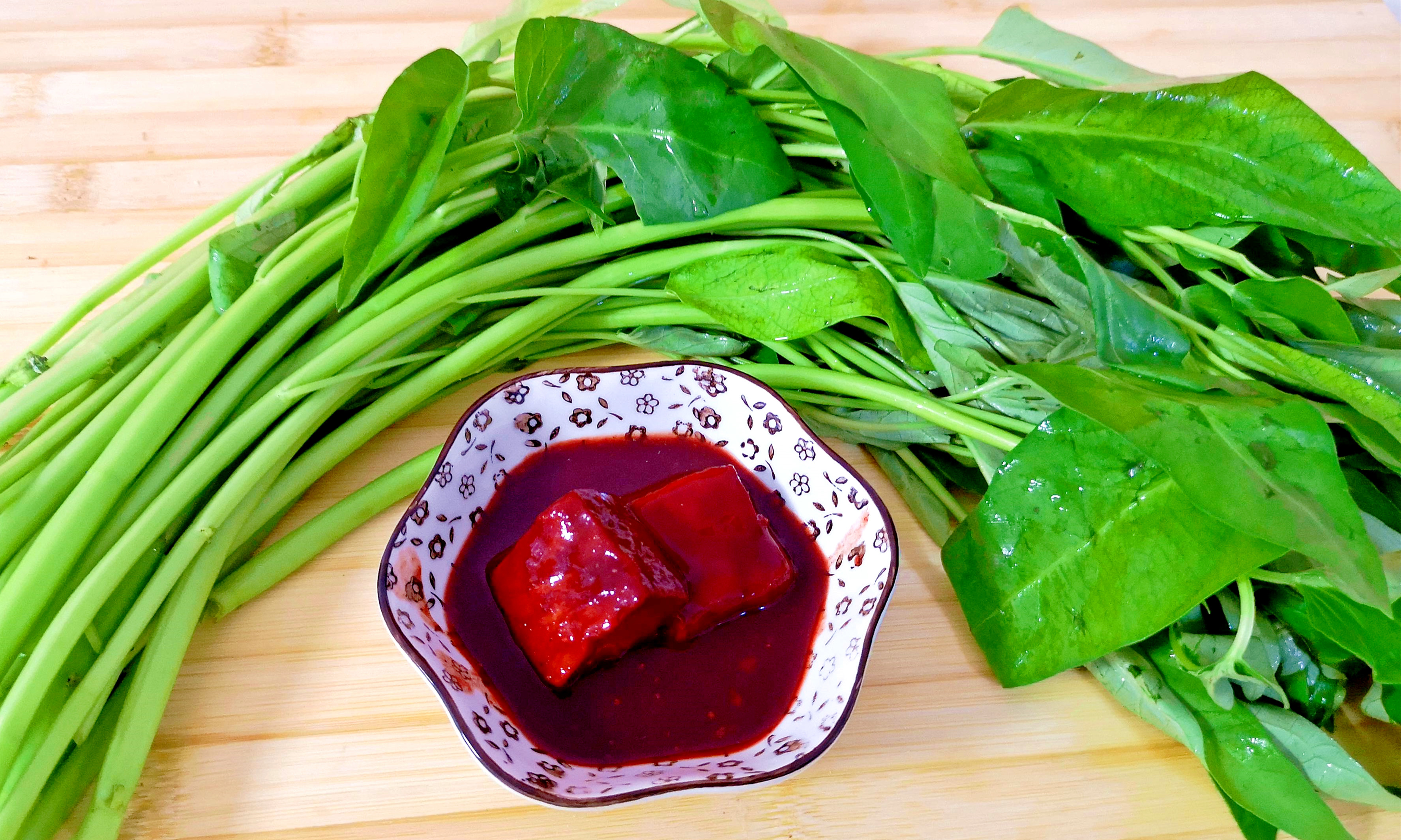 肝火旺失眠少吃什么食物,肝火旺失眠多吃这三种食物