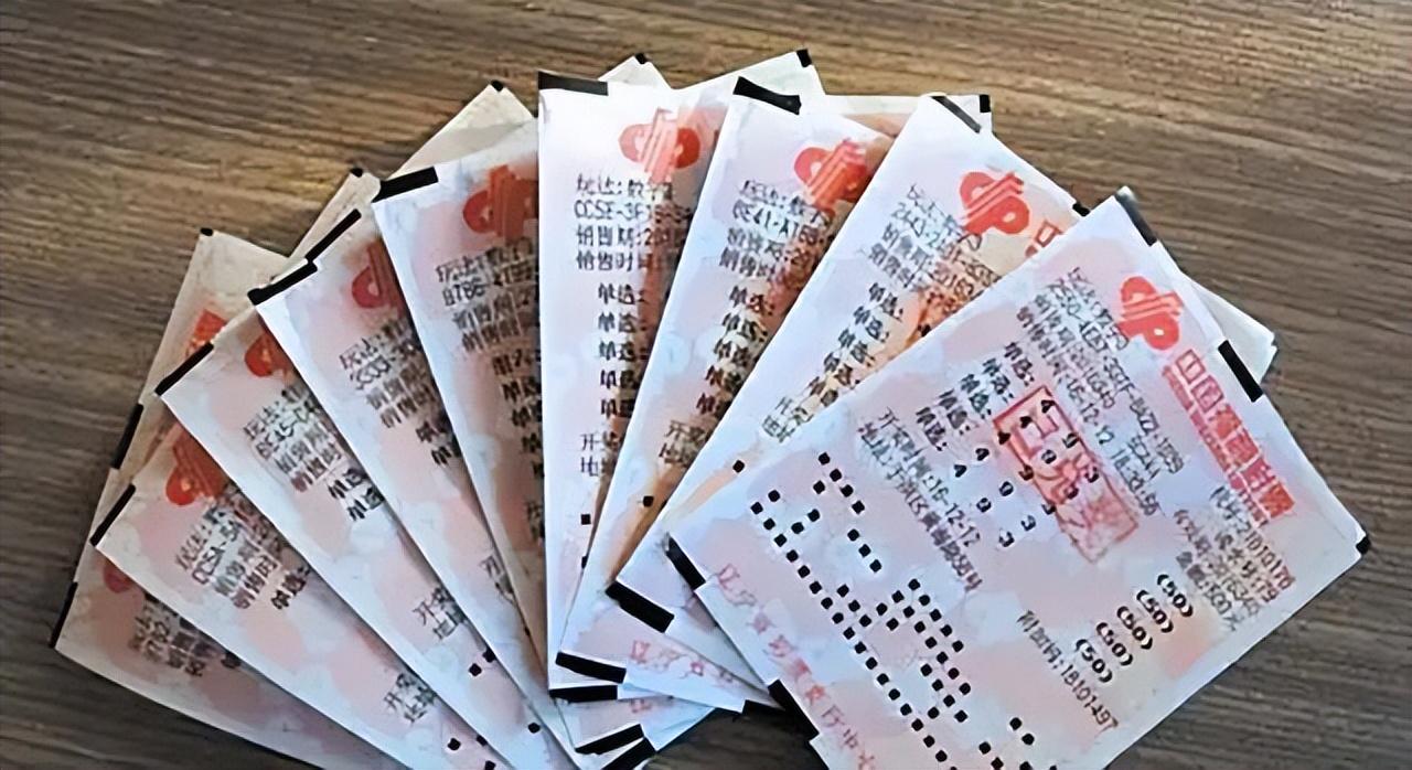 男子在桥洞下研究彩票18年,男子蜗居桥洞研究彩票后续