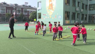 足球特色幼儿园新闻,足球比赛喜报幼儿园