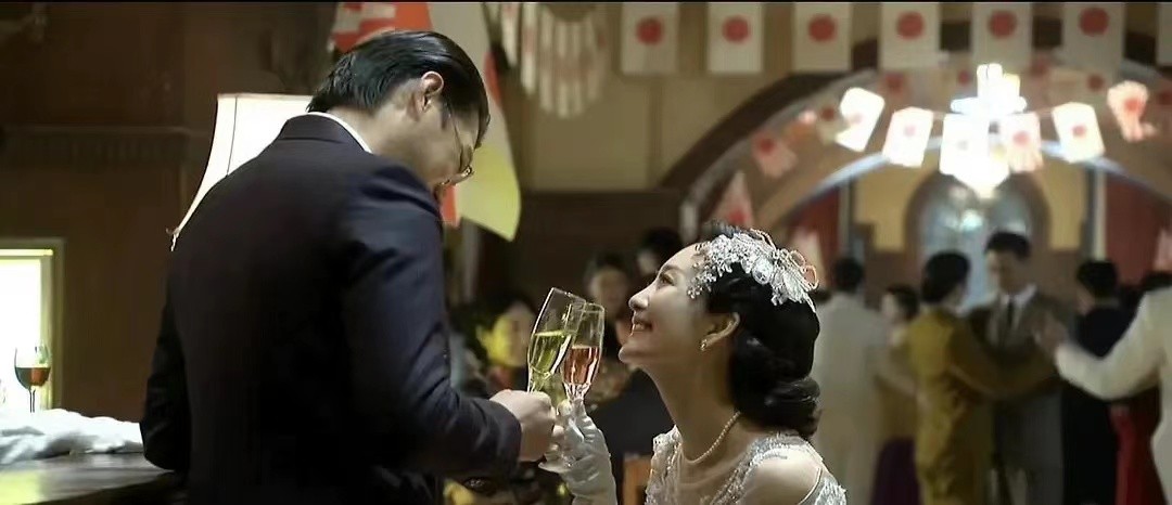 伪装者27明楼和汪曼春,汪曼春爱明楼为什么又陷害明楼