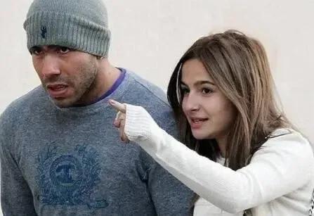 世界足坛美女与野兽,足坛野兽跟美女