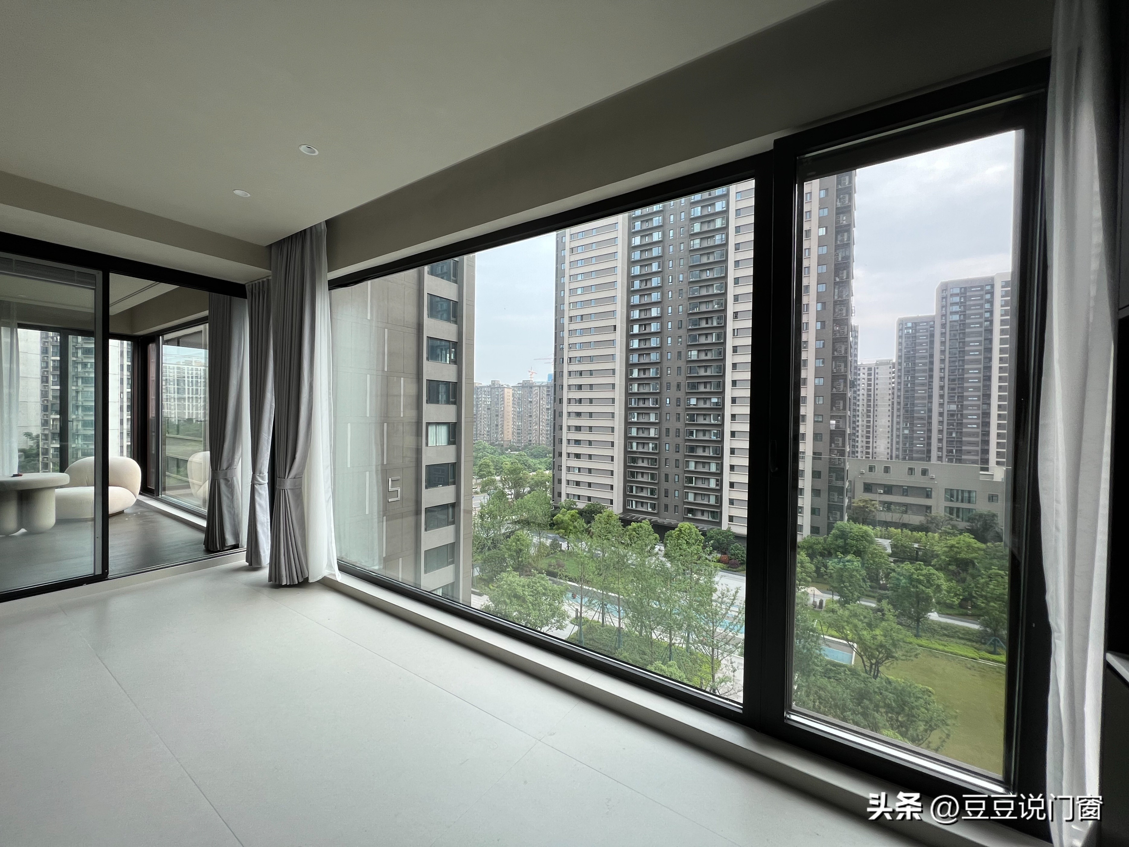 对标一线品牌，75系列900多含内倒质保10年，长沙系统窗商家推荐