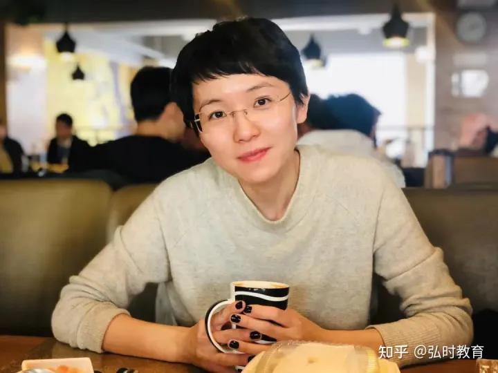 系友访谈|董丽慧：艺术、史学与文化的三重奏