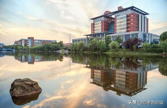 张雪峰谈长沙理工大学：长沙理工大学太烂了？