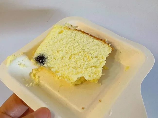 1人1天限购1个，要用身份证买的芝士蛋糕，是什么味道？
