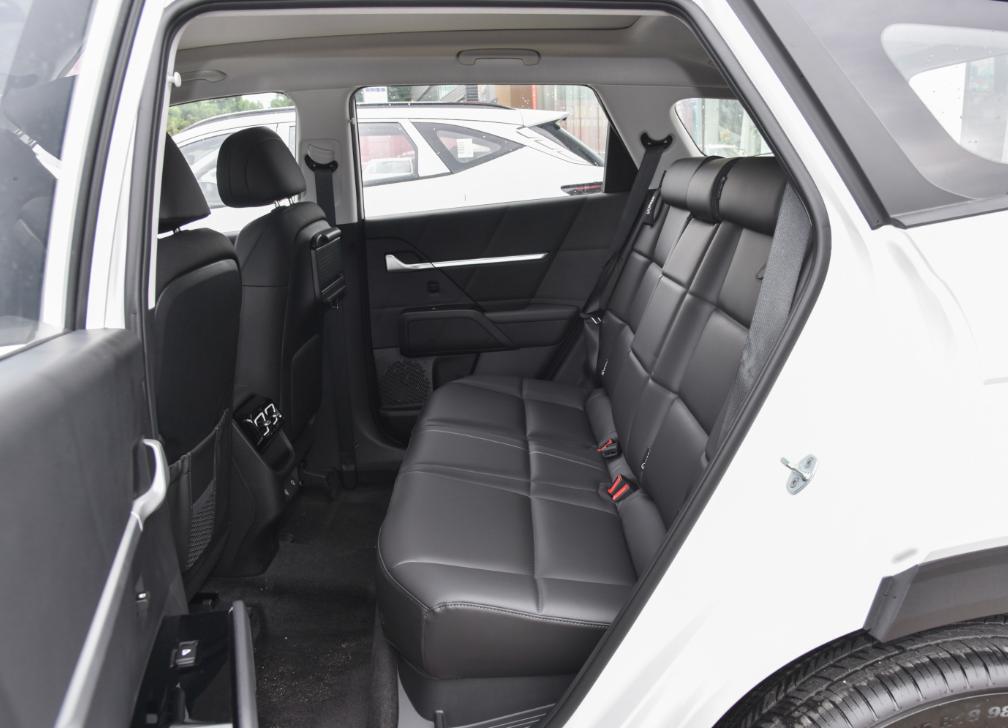 现代全新胜达开到150码,二手胜达和ix35哪个合适