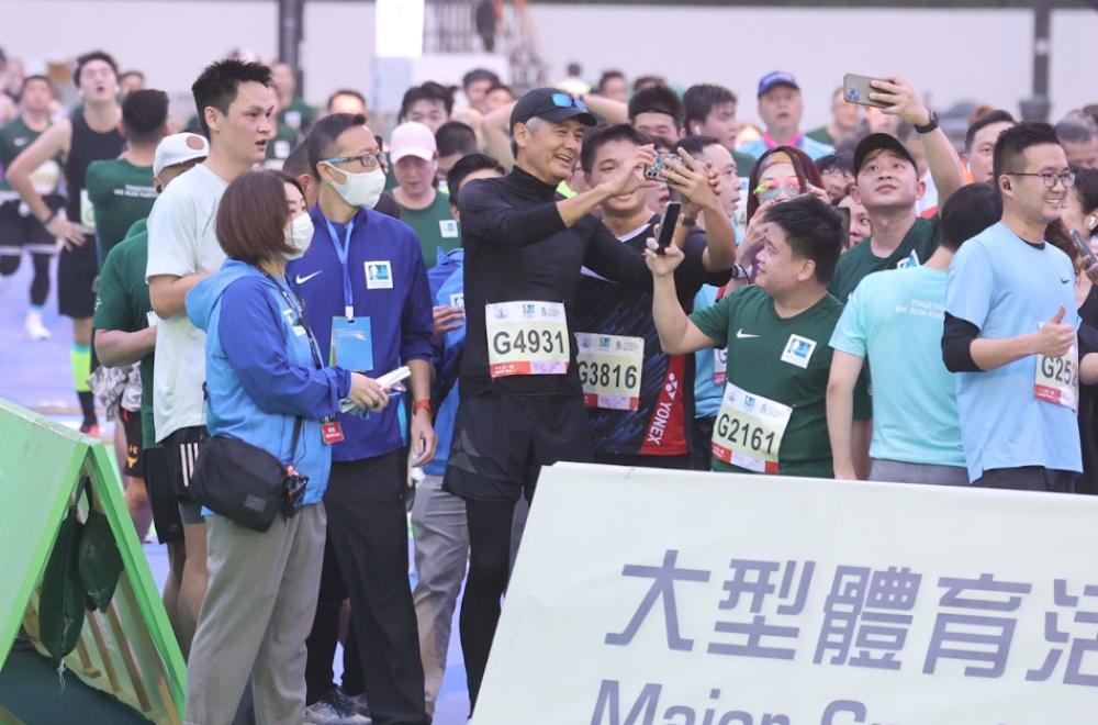 吴易昺谈夺冠之路,吴易昺夺冠各界发声