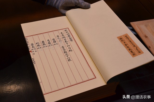 春联上下联最后一个声调正确贴法,楼房入户门春联的正确贴法