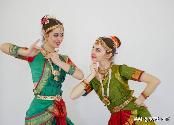 印度古典舞蹈的流派,为什么印度电影里都有舞蹈