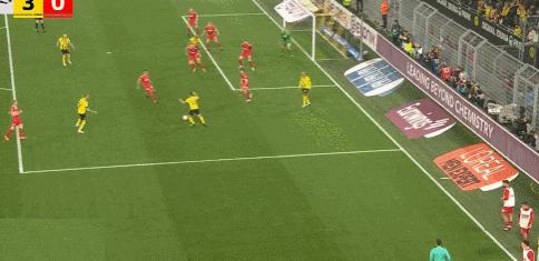 6-1!6-0!2-1!足坛疯狂1夜:多特大胜曼城横扫C罗世界波率队绝杀