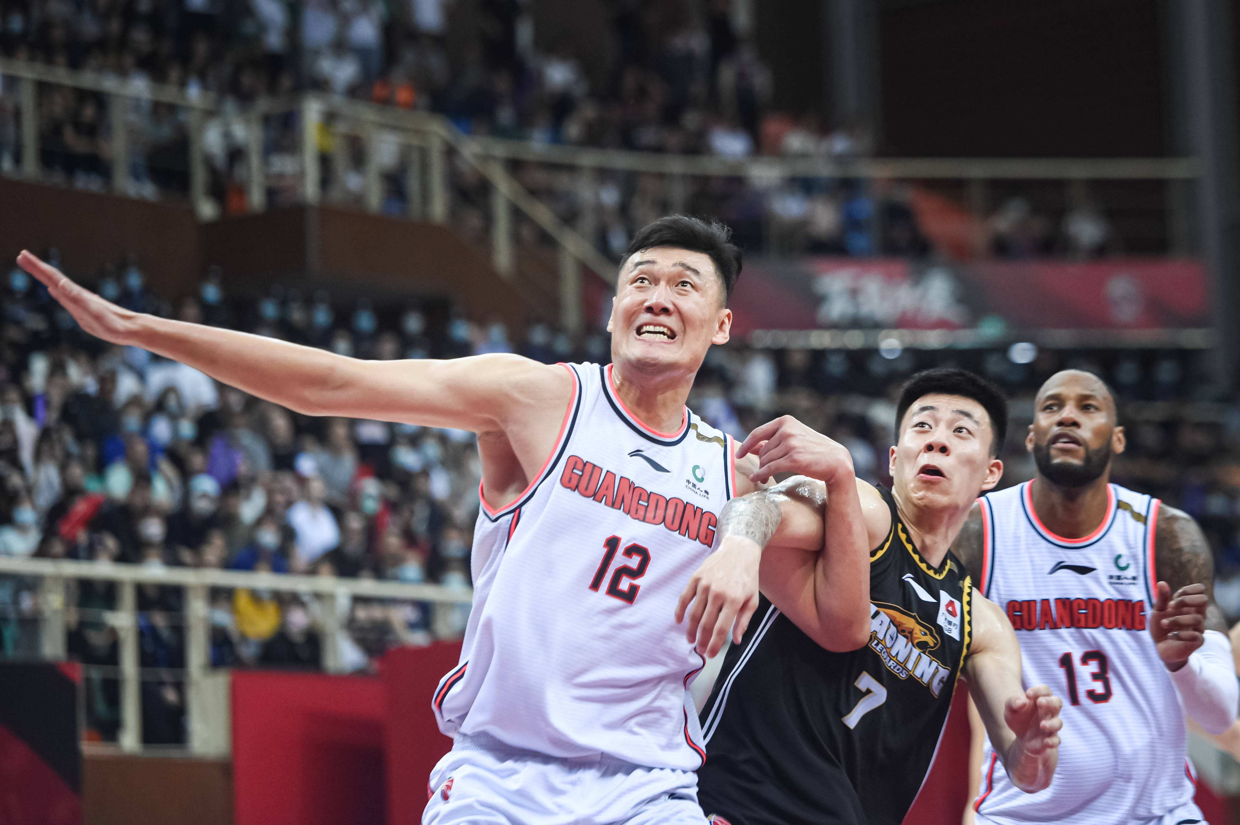 广东宏远的最强肉盾苏伟，扎实的基本功，细腻的技术