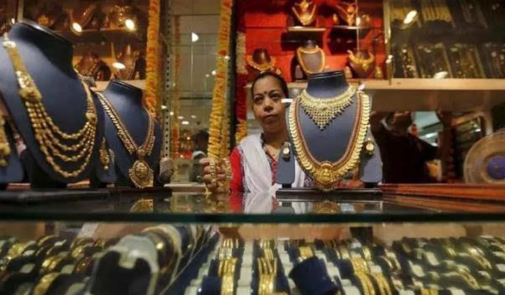 印度人评价1500元一条金链 (印度人为什么不能戴金链)